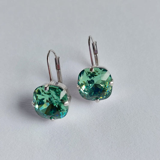 3704 Vintage Ohrringe mit Swarovski Kristallen 10mm