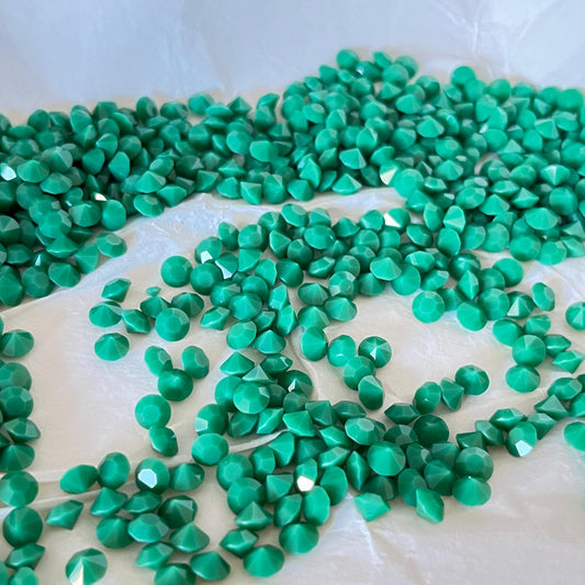 Swarovski® Chaton Vintage Apple Green Unfoiled SS24