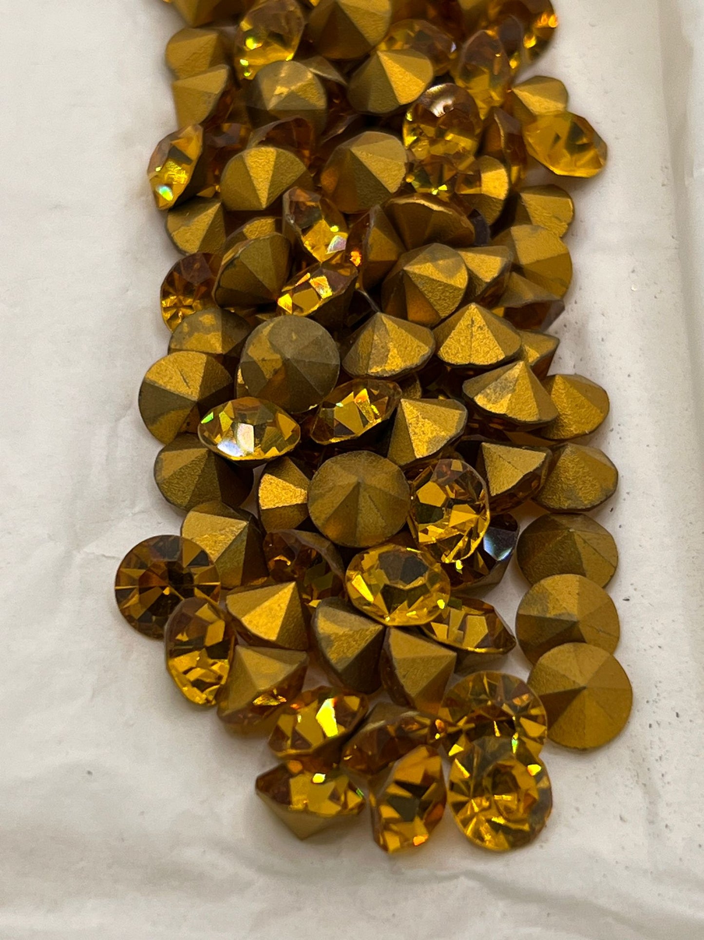 Swarovski® Chaton Vintage Topaz Gold Foiled SS34