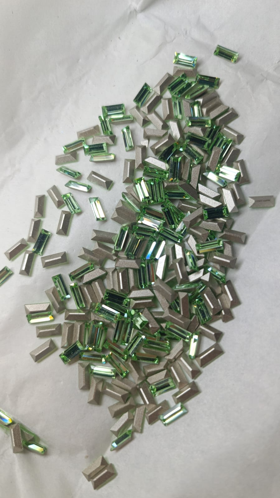 Swarovski® Fancy Vintage Baguette Crysolite Silver Foiled 7x3mm