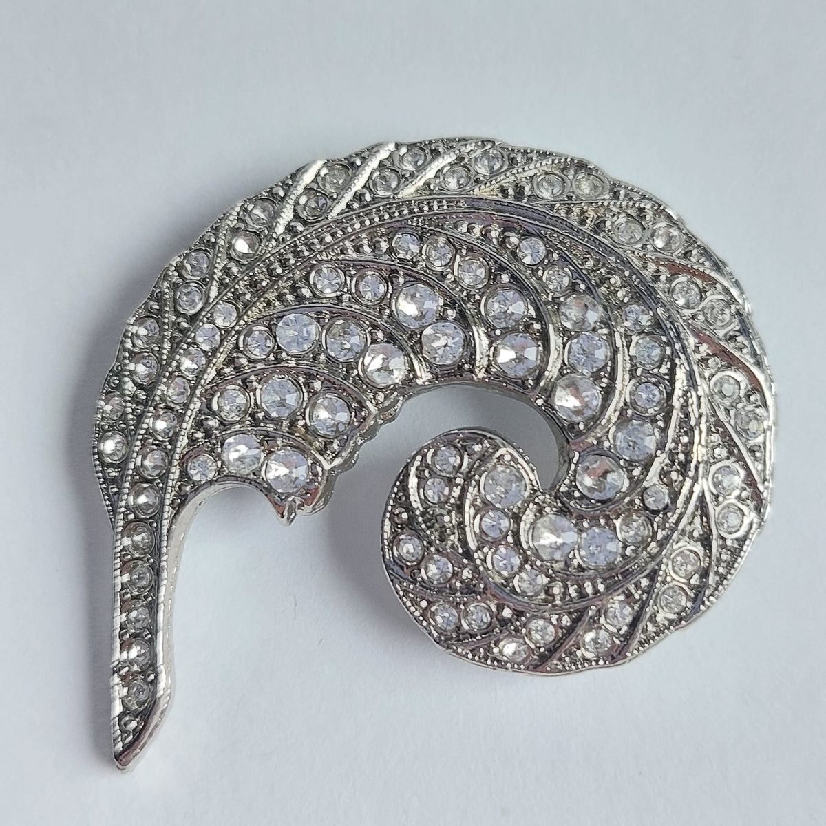 8064 Vintage Brosche mit Swarovski-Kristallen 40mm