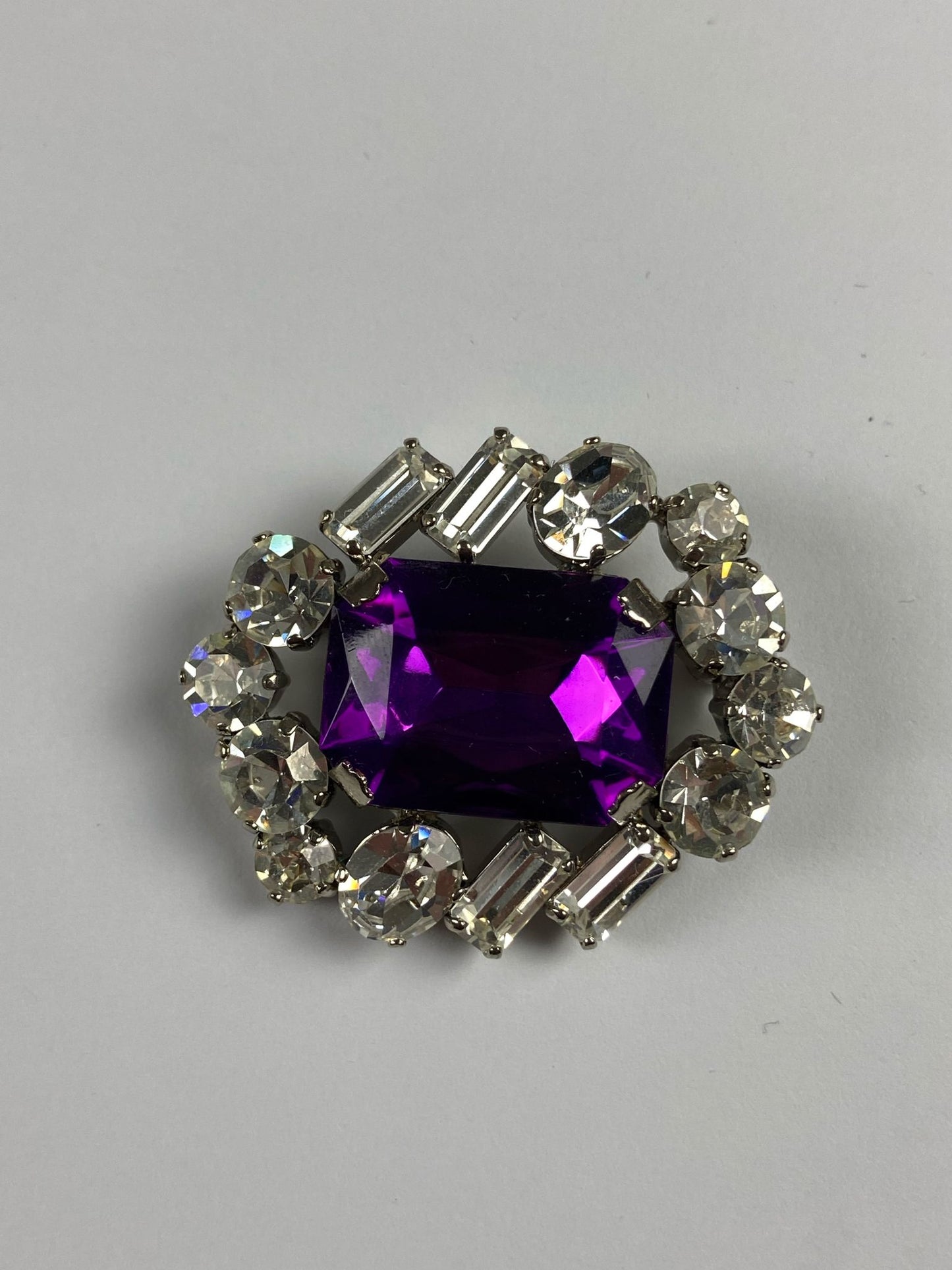 8740 Vintage Swarovski Kristallen Brosche 49mm