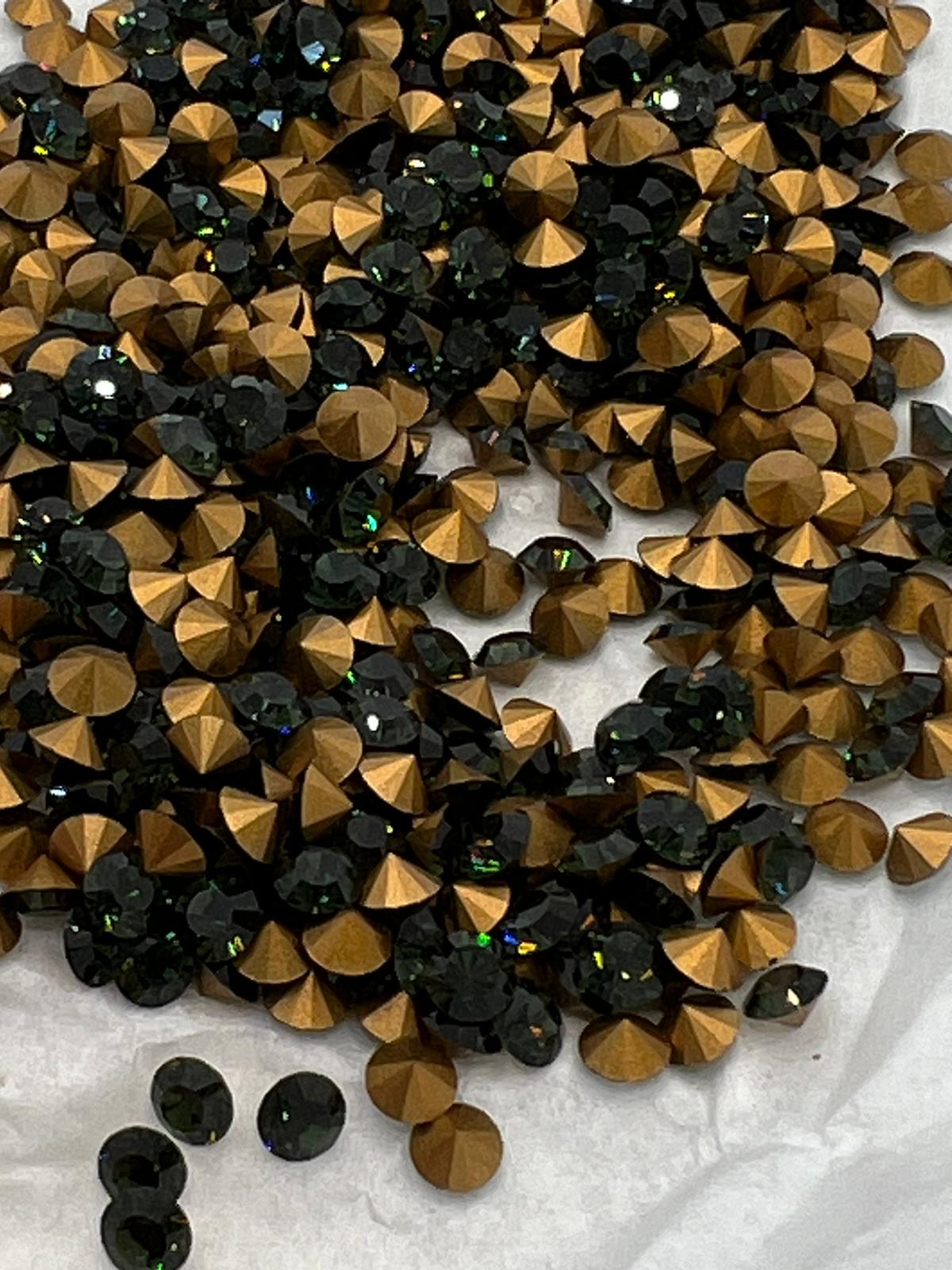 Swarovski® Chaton Vintage Turmaline Gold Foiled PP32