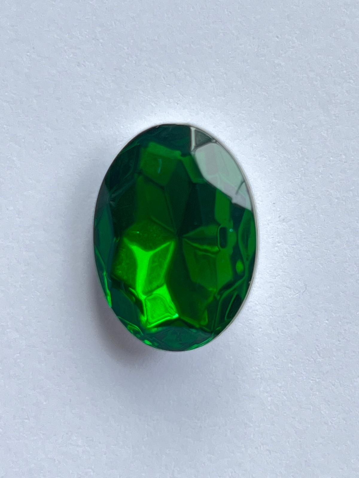 1024 Vintage Kunststoff Oval Crystal Cut 16mm