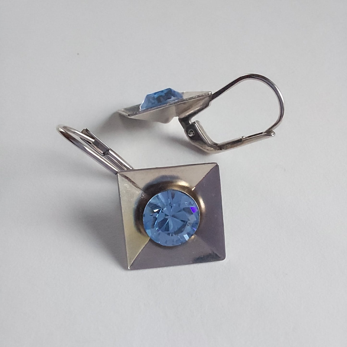 3249 Vintage-Ohrringe mit Swarovski Kristallen 24mm