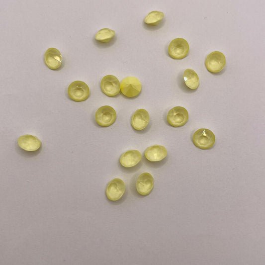 Swarovski® Chaton Powder Yellow Unfoiled SS39