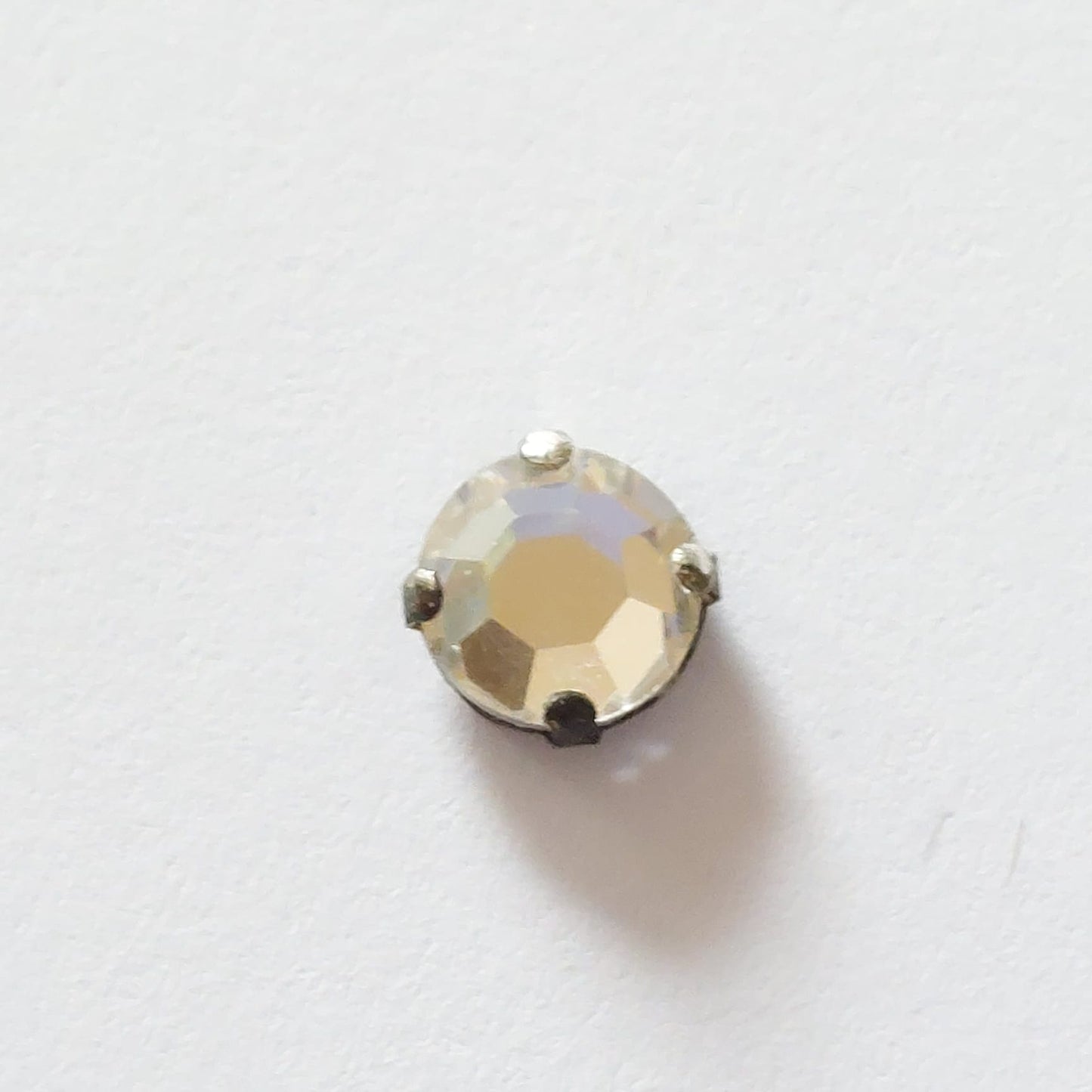 4333 Kristallsteinknopf zum Annähen 5mm