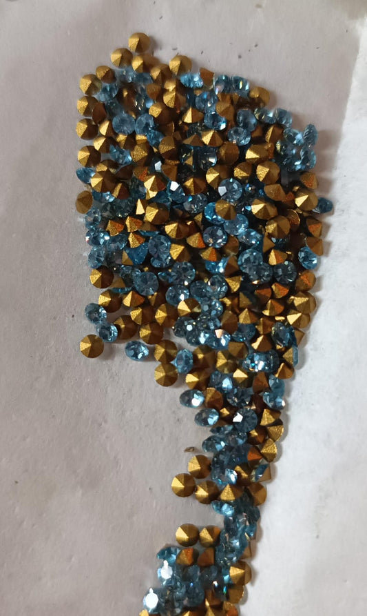 Swarovski® Chaton Vintage Aquamarine Gold Foiled PP21