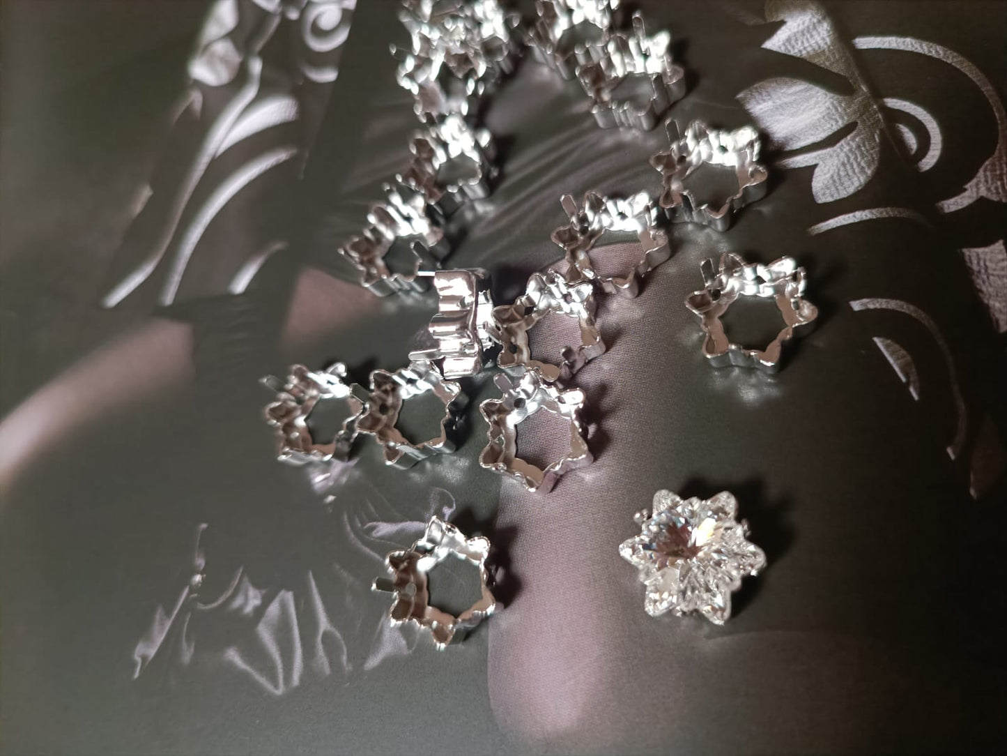 Swarovski® Fassung Edelweiss Rhodium 14mm