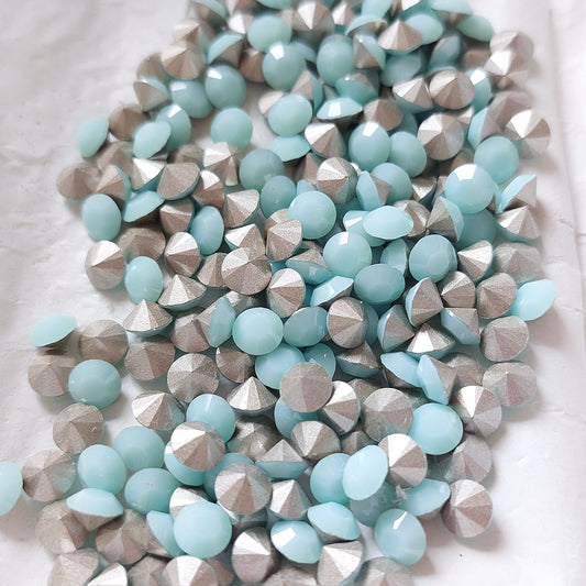 Swarovski® Chaton Mint Alabaster SS29