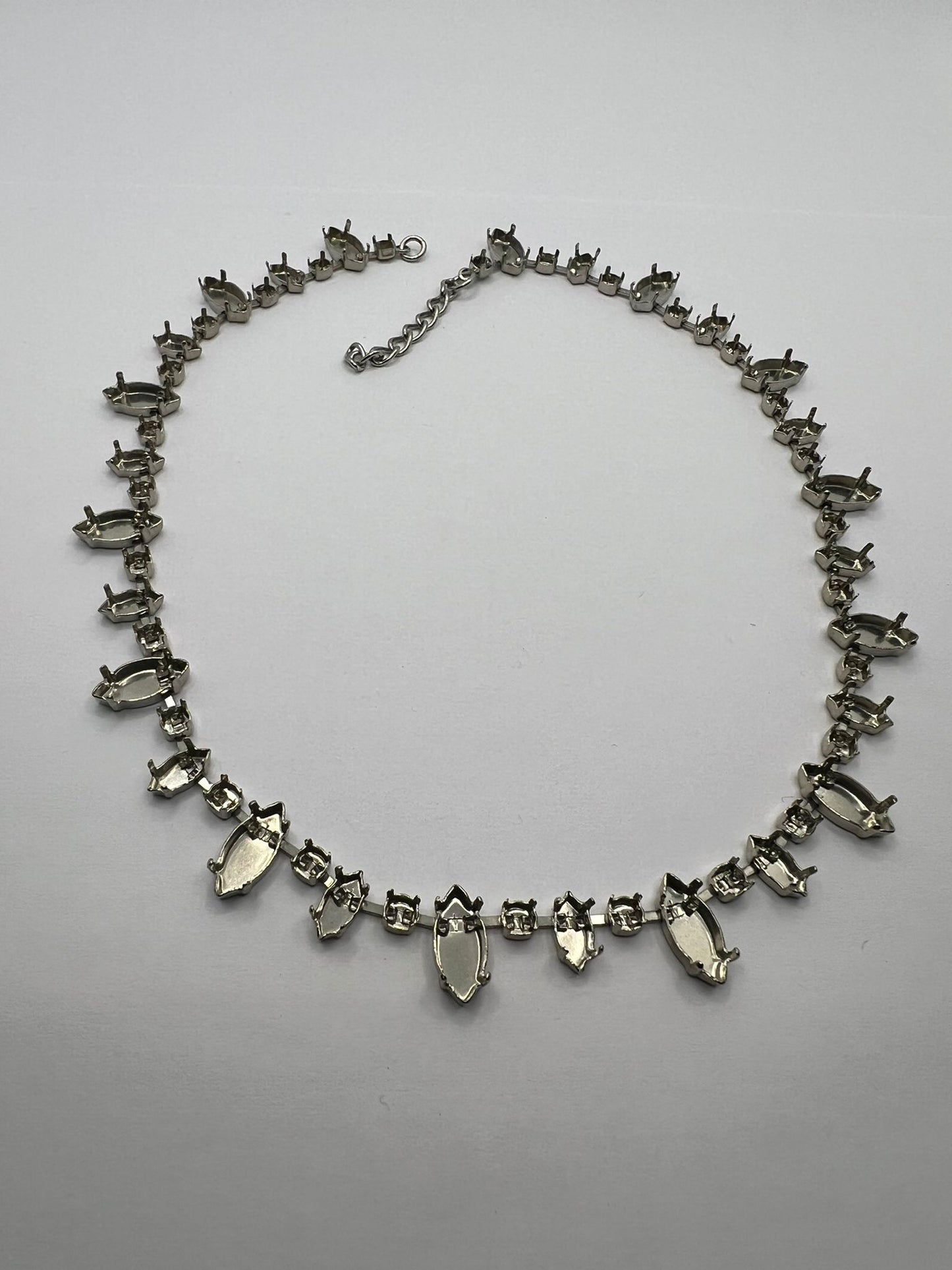 6386 Vintage Leerer DIY Collier zum Befüllen mit Swarovski Kristallen 39cm