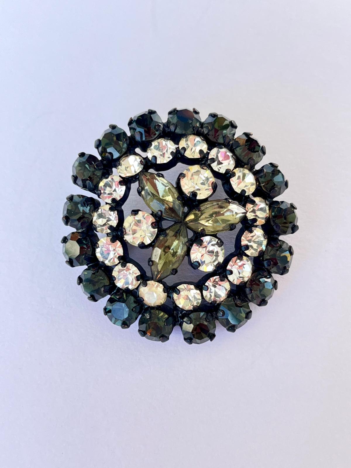 8484 Vintage Swarovski Kristallen Brosche 36mm