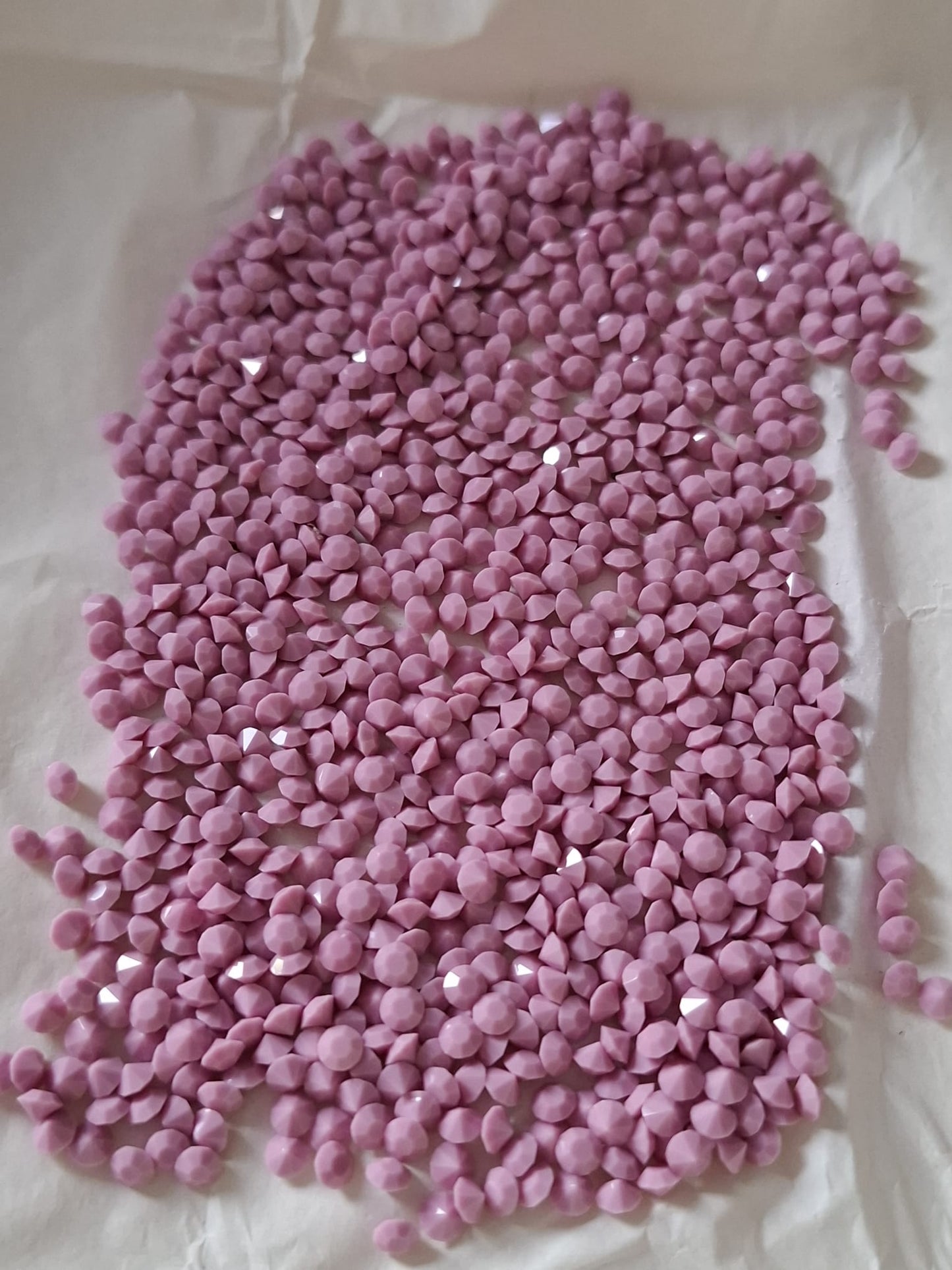 Swarovski® Chaton Vintage Opaque Rose Unfoiled PP29