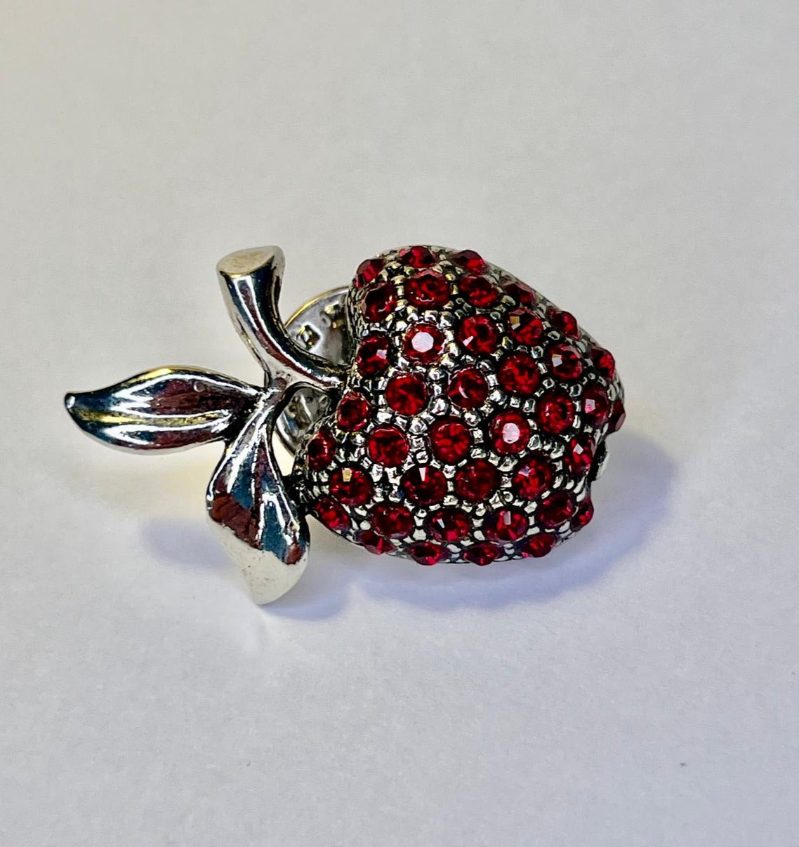 8431 Vintage Apfel Swarvoski Kristallen Brosche 30mm