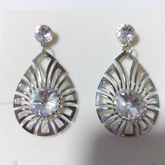 3680 Vintage Ohrclips mit Swarovski Kristallen 50x27mm