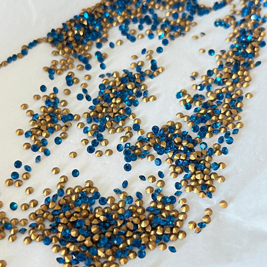 Swarovski® Chaton Vintage Capri Blue Gold Foiled PP13