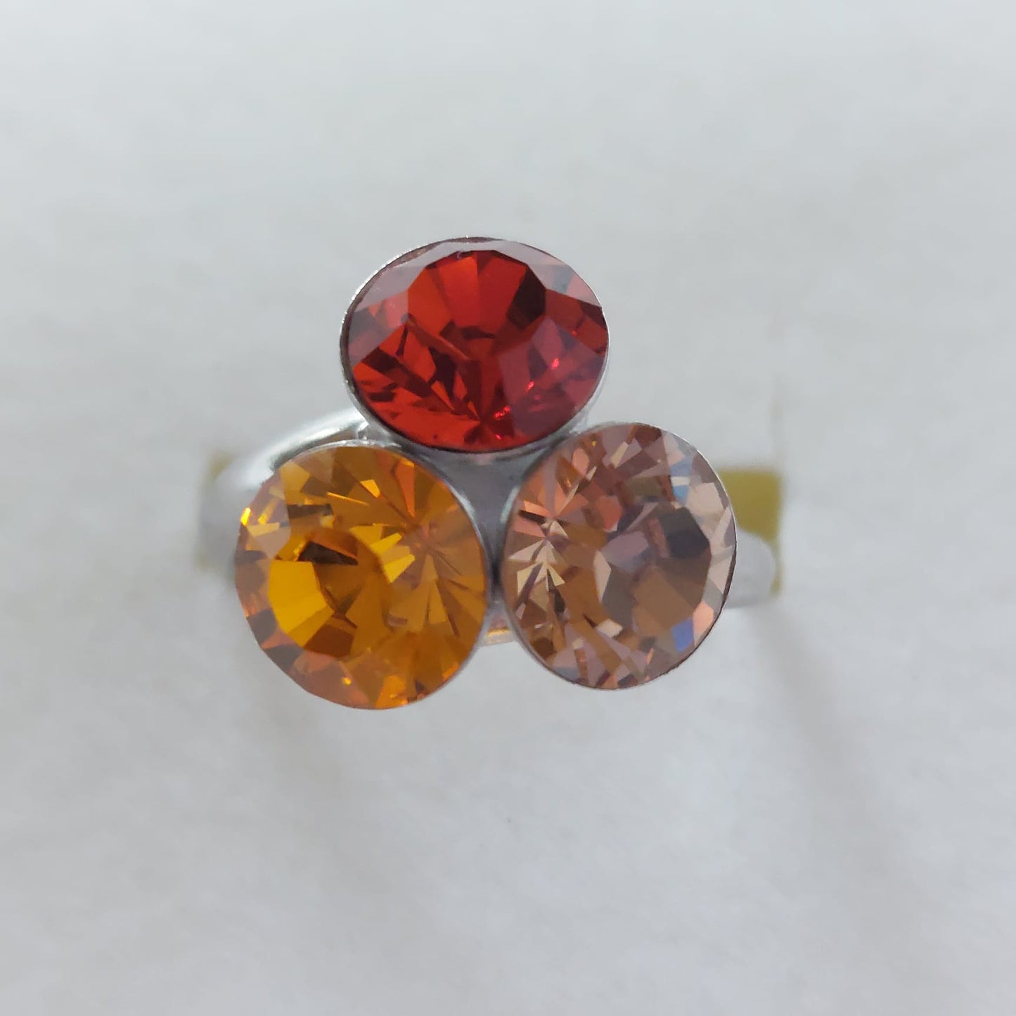 9834 Vintage Ring made with Swarovski Kristallen 15mm