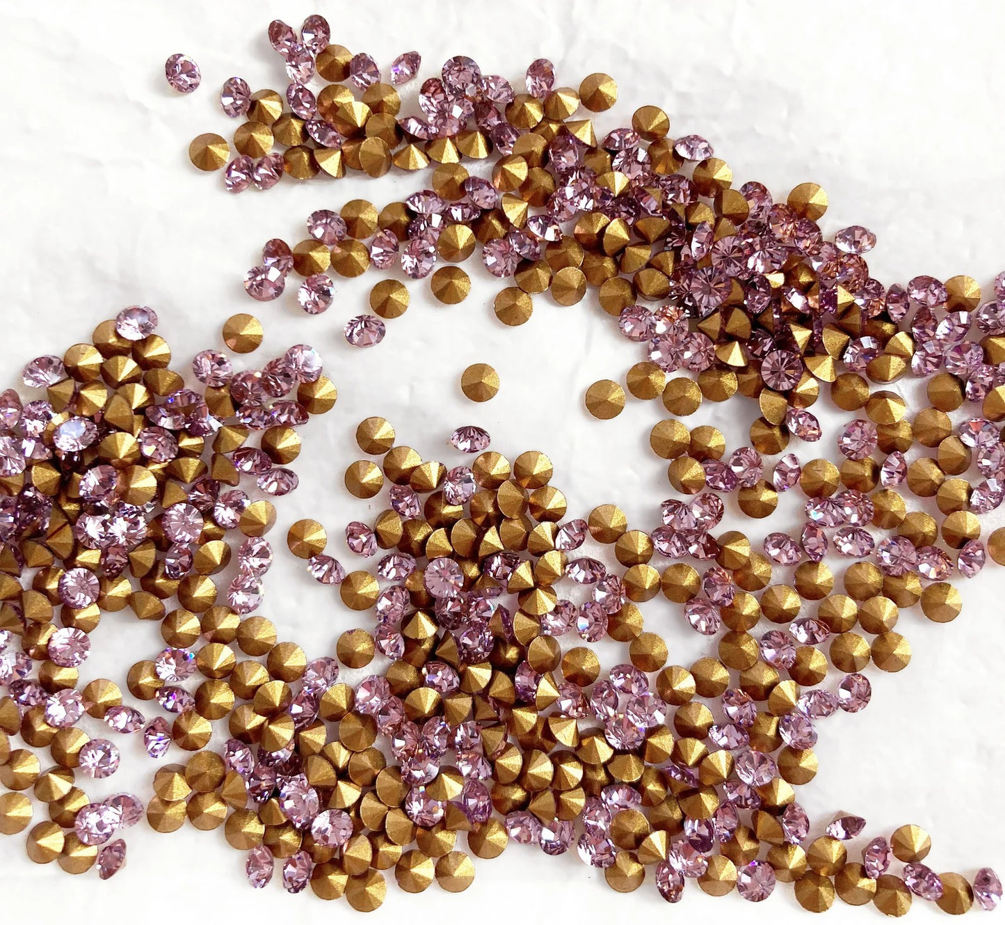 Swarovski® Chaton Vintage Light Amethyst Gold Foiled SS19