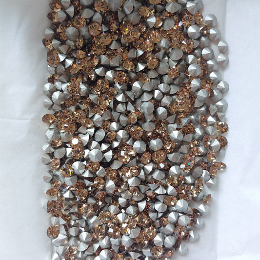 Swarovski® Chaton Light Colorado Topaz SS24