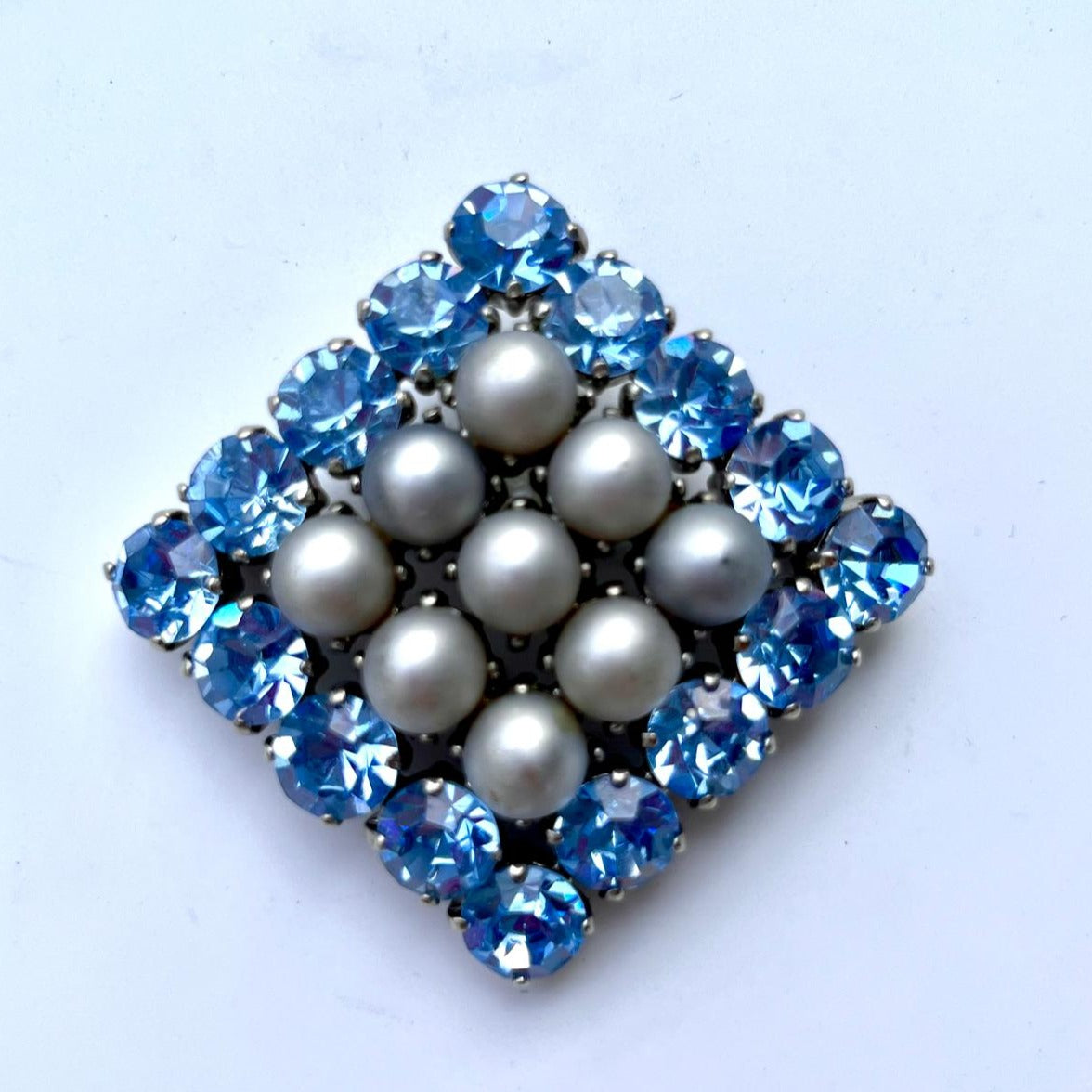 8455 Vintage Swarovski Kristallen Brosche 40mm