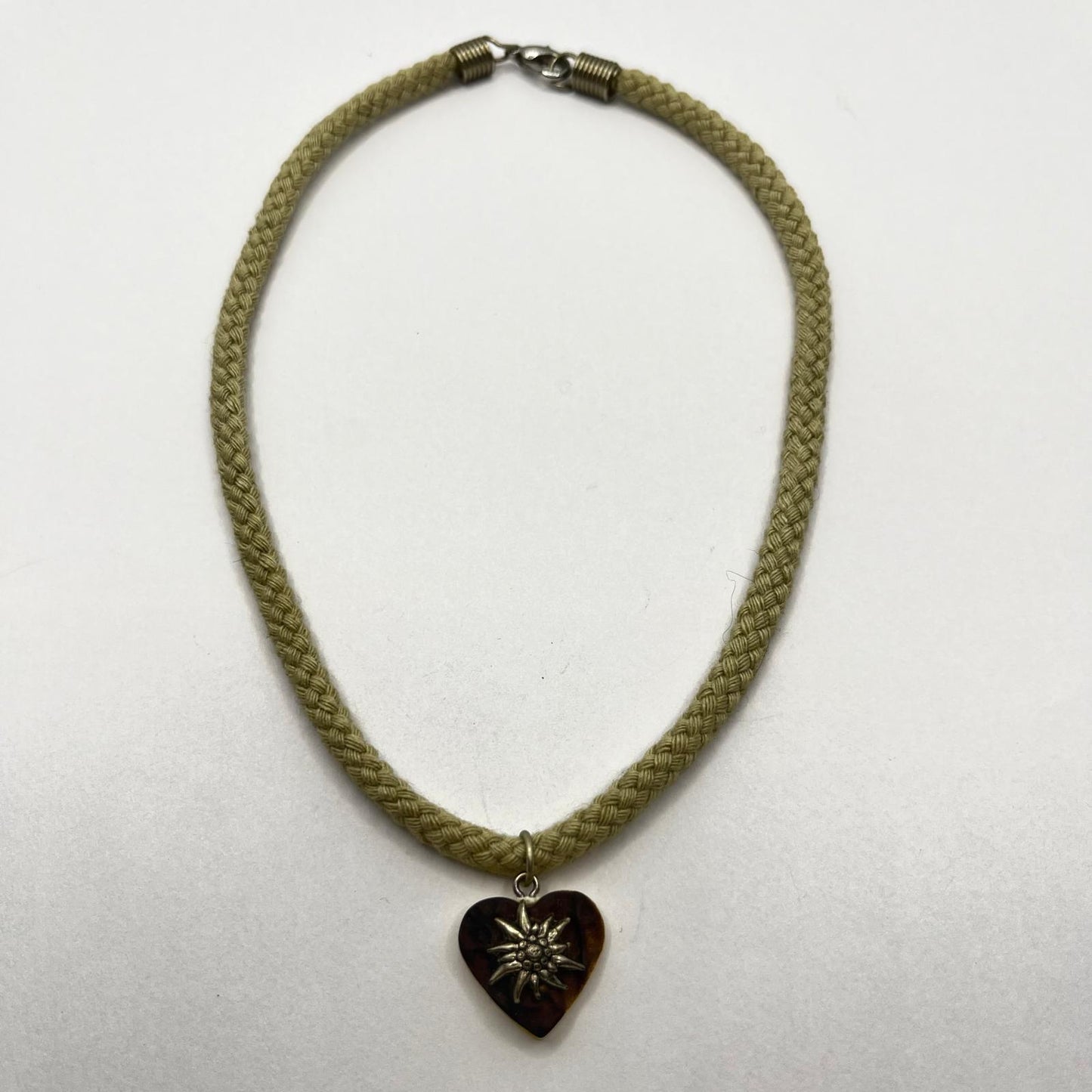 6349 Vintage Trachtenkette Herzanhänger mit Edelweiß 38cm