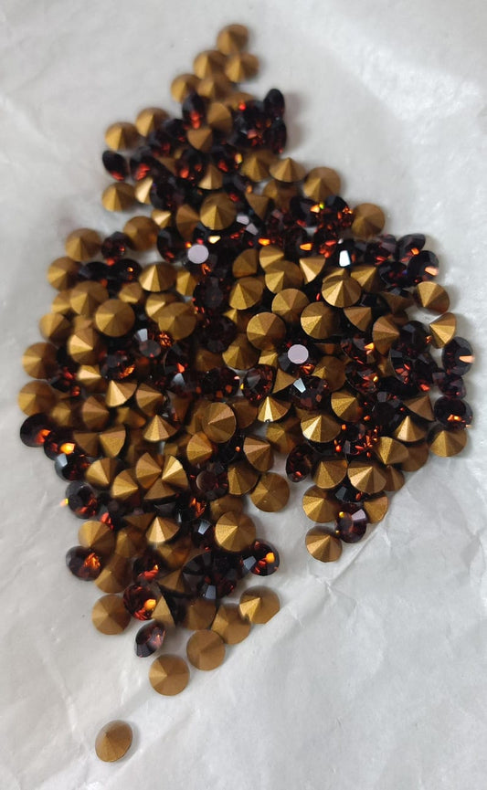 Swarovski® Chaton Vintage Smoked Topaz Gold Foiled SS19