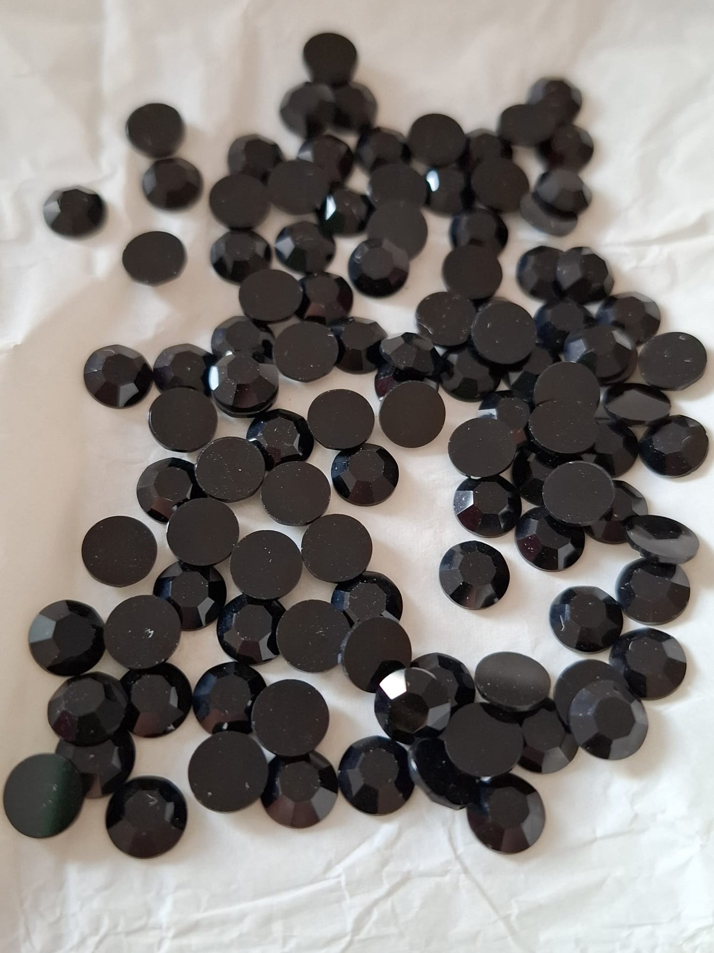 Swarovski® Vintage Flatback Jet Unfoiled SS30