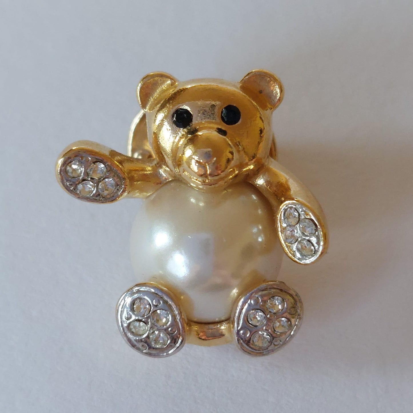 8954 Vintage Bear Brosche made with Swarovski Kristallen & Pearl