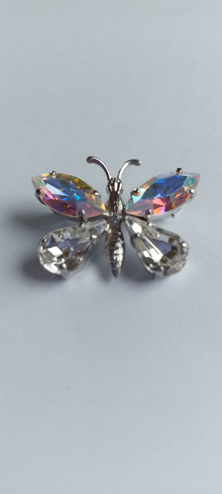 8021 Vintage Broschen Motiv mit Swarovski Kristallen 25x21mm