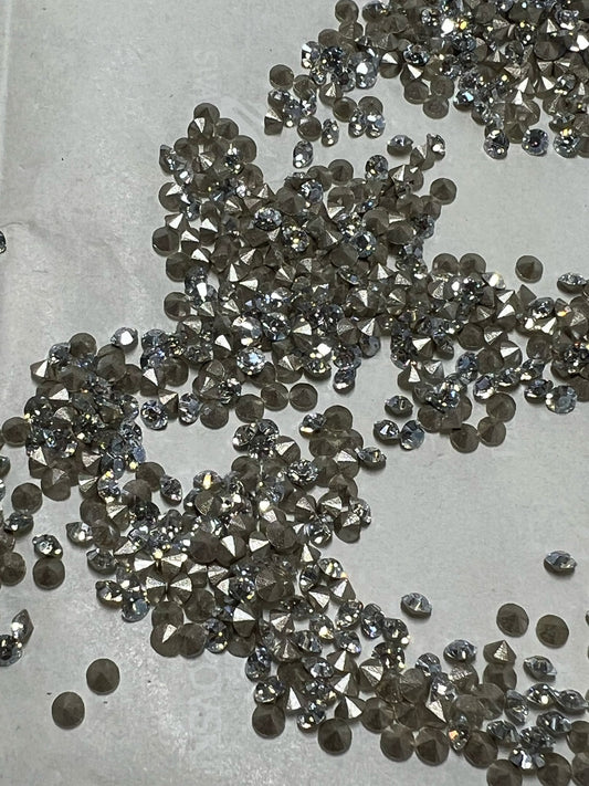 Swarovski® Chaton Moonlight PP18