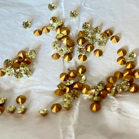 Swarovski® Chaton Vintage Jonquil Gold Foiled SS19