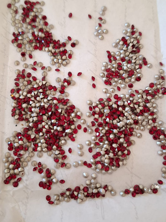 Swarovski® Chaton Siam PP18