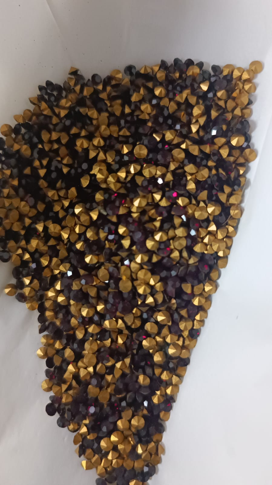 Swarovski® Chaton Vintage Garnet Gold Foiled PP21