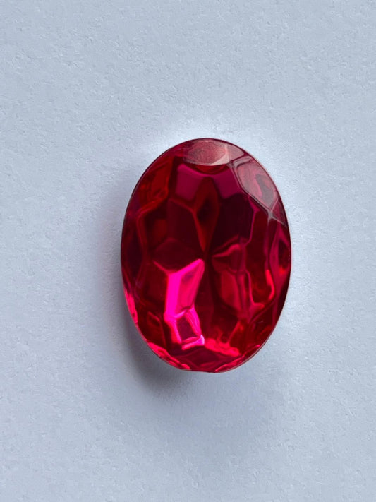 1023 Vintage Kunststoff Oval Crystal Cut 16mm