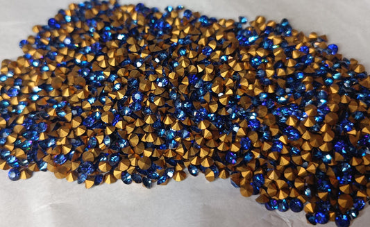 Swarovski® Chaton Vintage Bermuda Blue Gold Foiled PP24