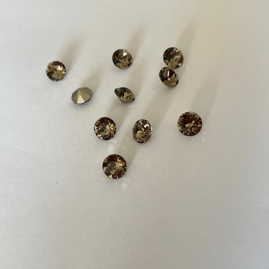 Swarovski® Chaton Greige SS39