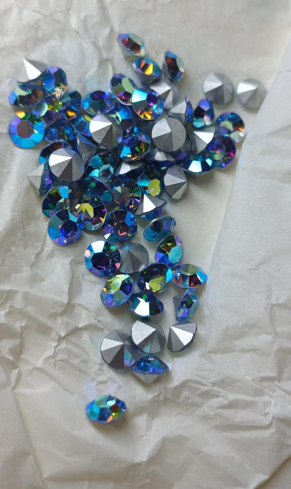 Swarovski® Chaton Vintage Light Sapphire Aurore Boreale Silver Foiled SS29
