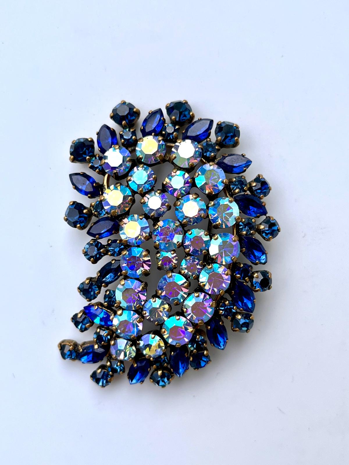 8462 Vintage Swarovski Kristallen Brosche 60mm