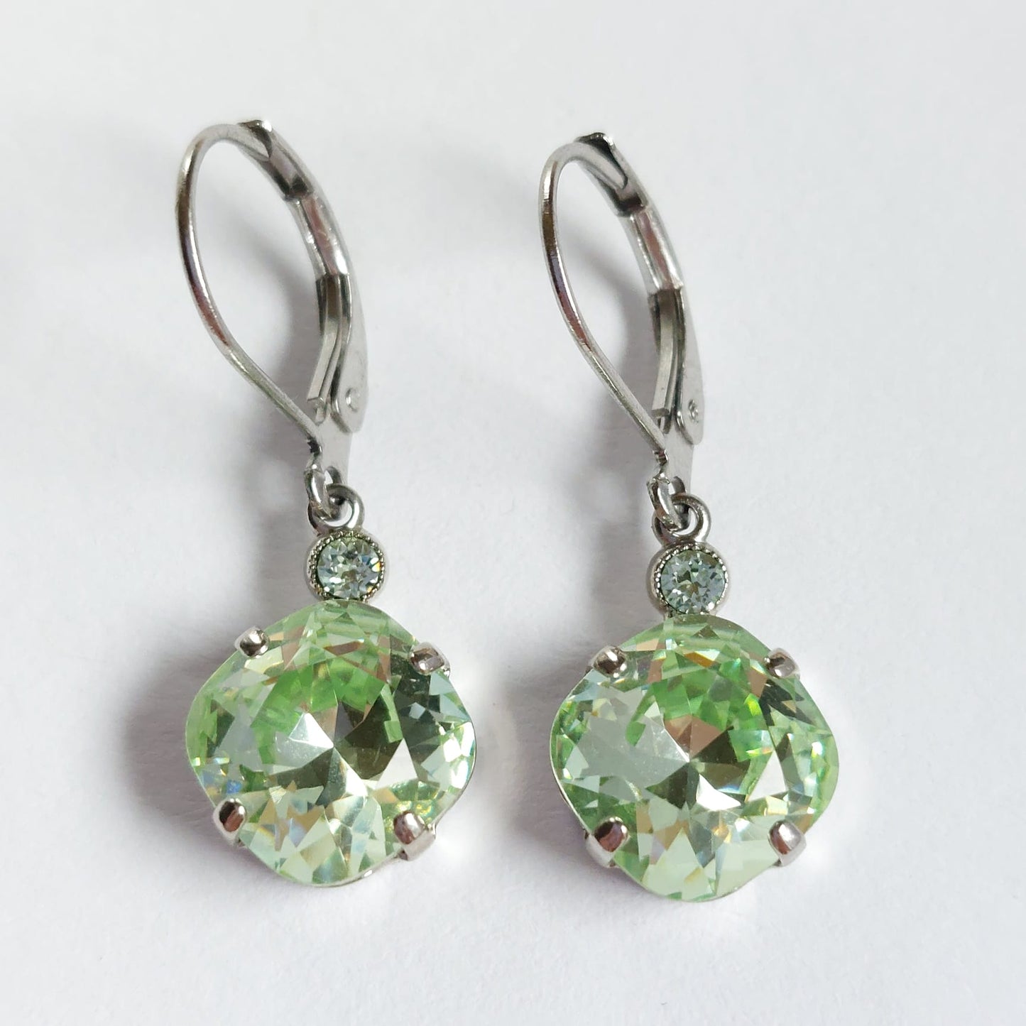 3604 Vintage Ohrringe mit Swarovski Kristallen 30mm