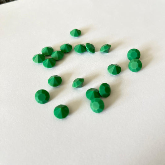 Swarovski® Chaton Vintage Opaque Green Unfoiled SS39