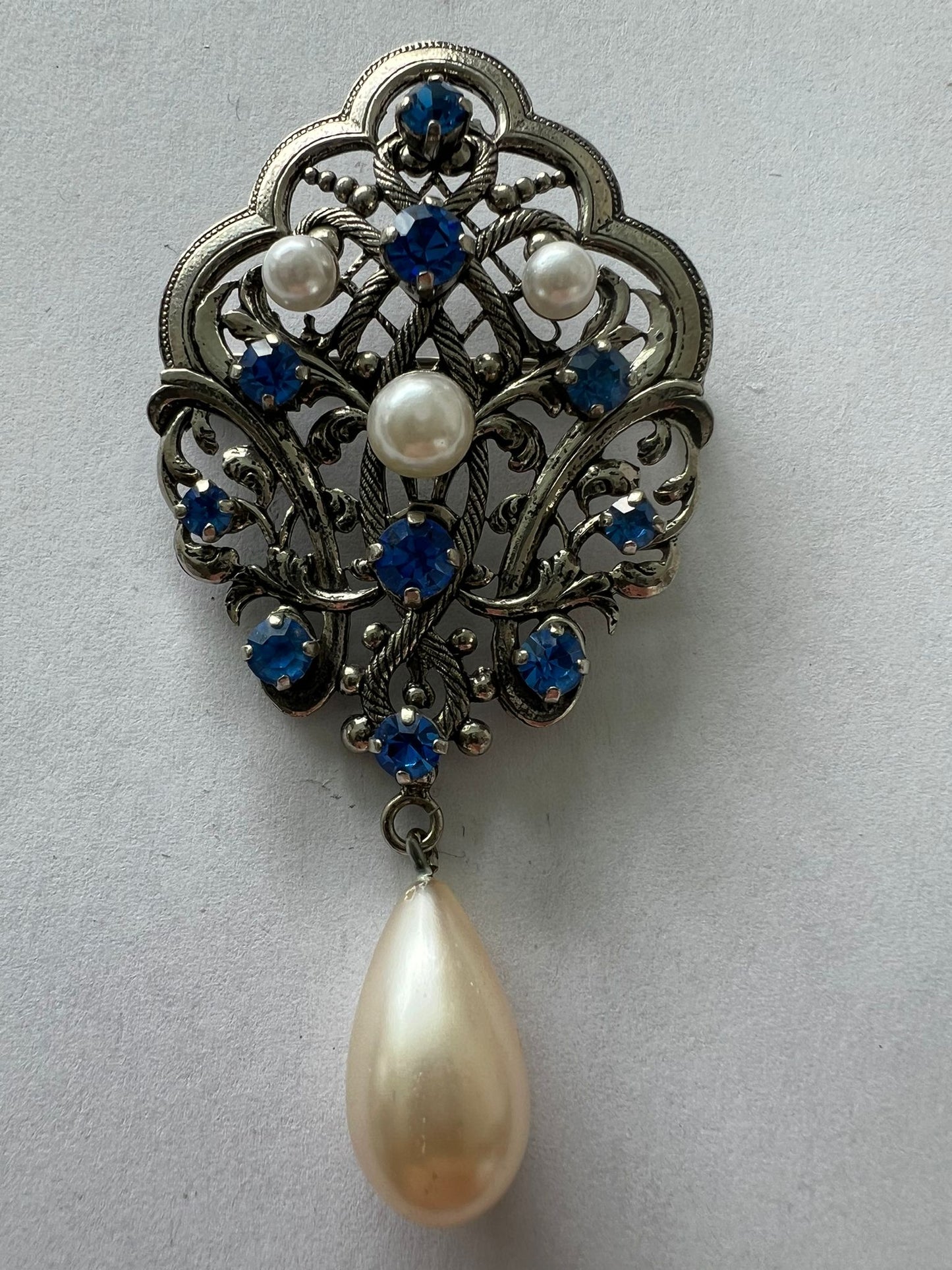 8529 Vintage Gothic Swarovski Kristallen Brosche 85mm