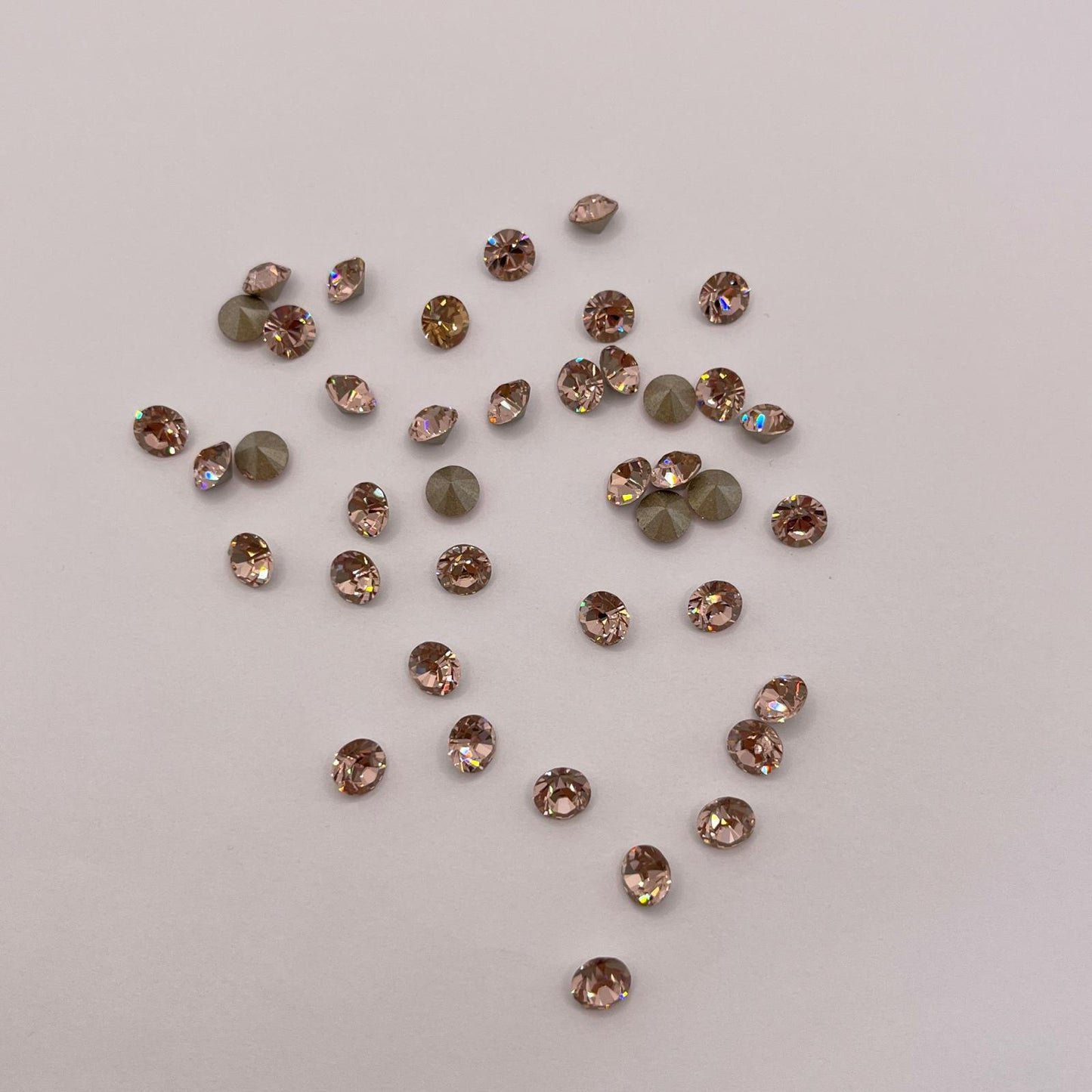 Swarovski® Chaton Light Amethyst SS29