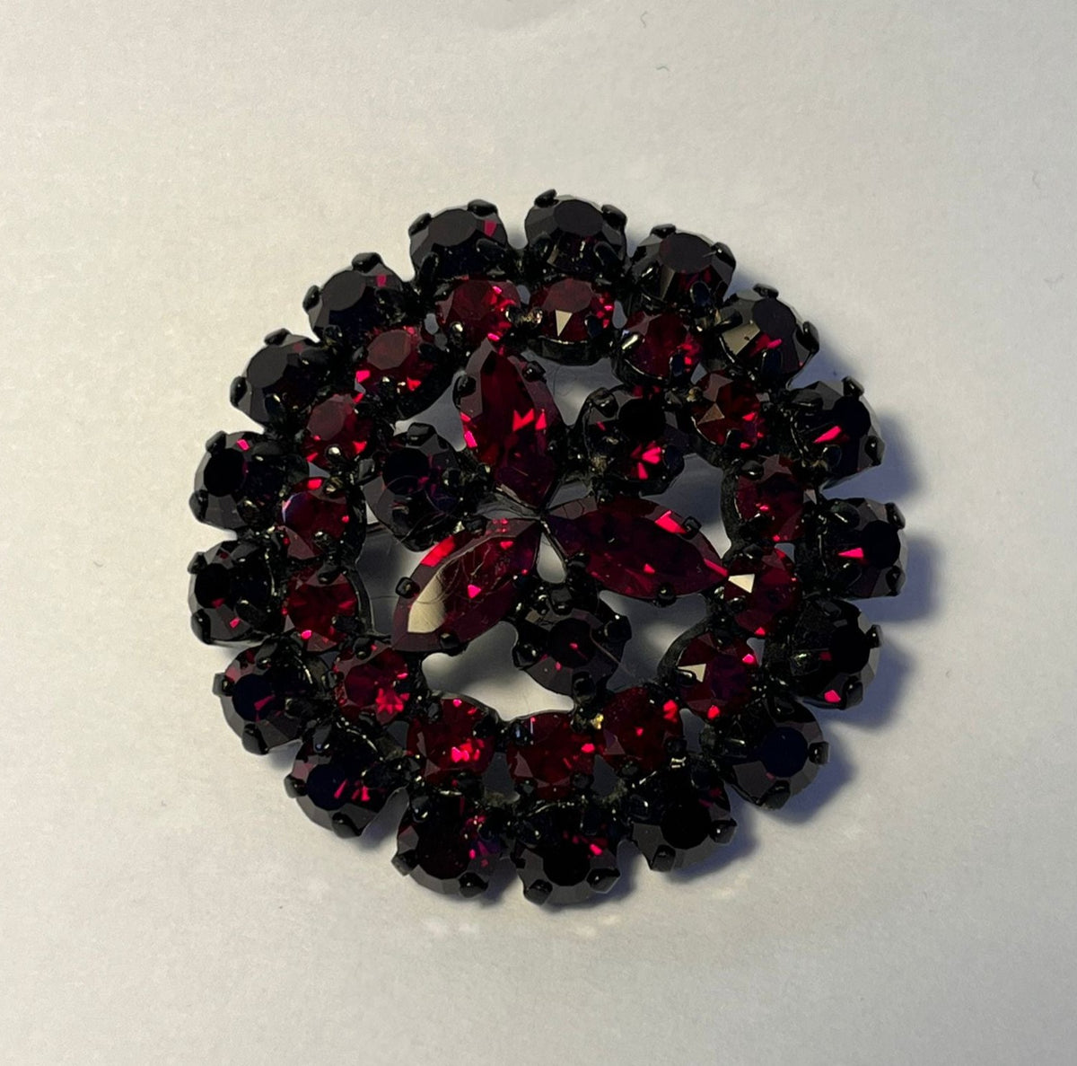 8434 Vintage Swarovski Kristallen Brosche 40mm
