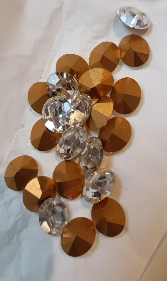 Swarovski® Fancy Vintage Oval Crystal Gold Foiled 12x10mm