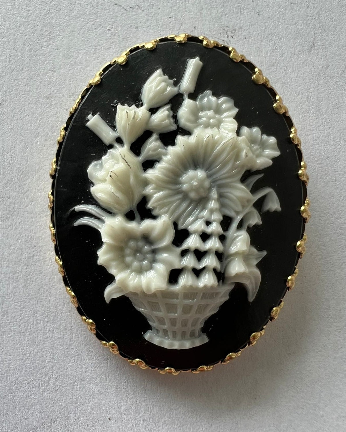8523 Vintage Strauß Cabochon Brosche 40mm
