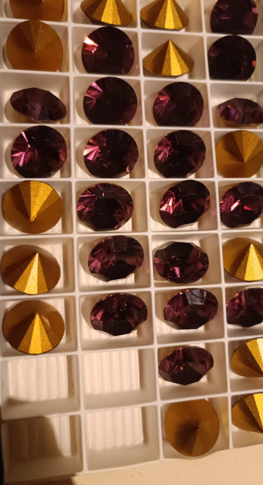 Swarovski® Chaton Vintage Amethyst SS60