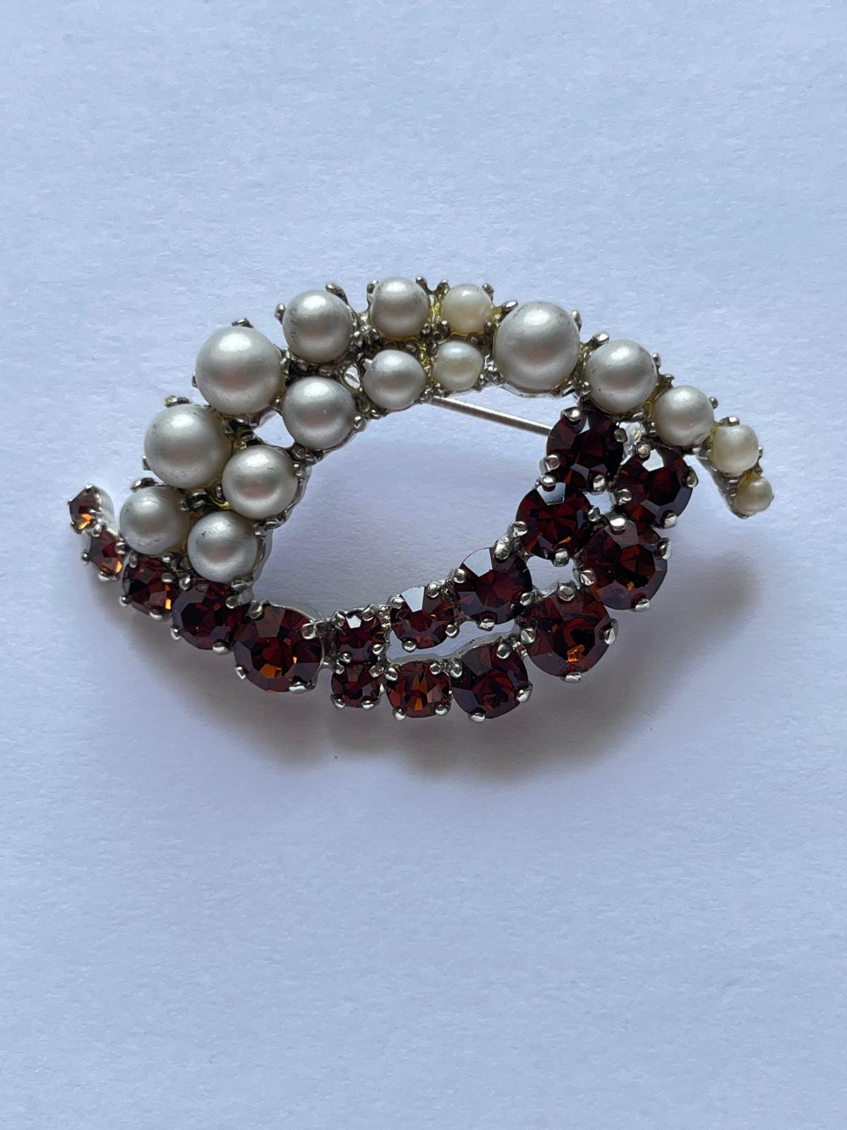 8508 Vintage Swarovski Kristallen Brosche 64mm