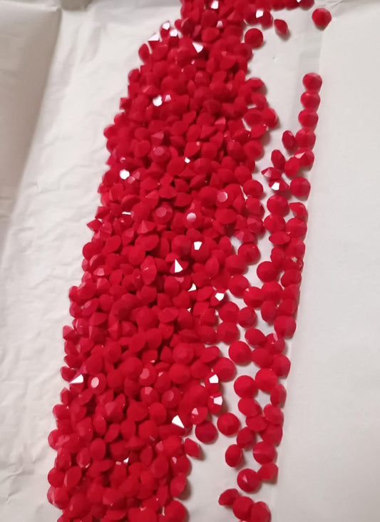 Swarovski® Chaton Vintage Cherry Red Unfoiled PP17