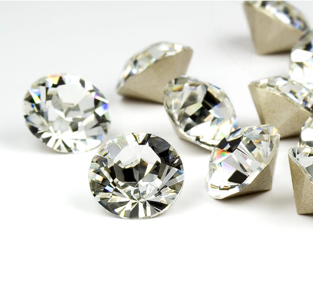 Swarovski® Chaton Crystal SS48