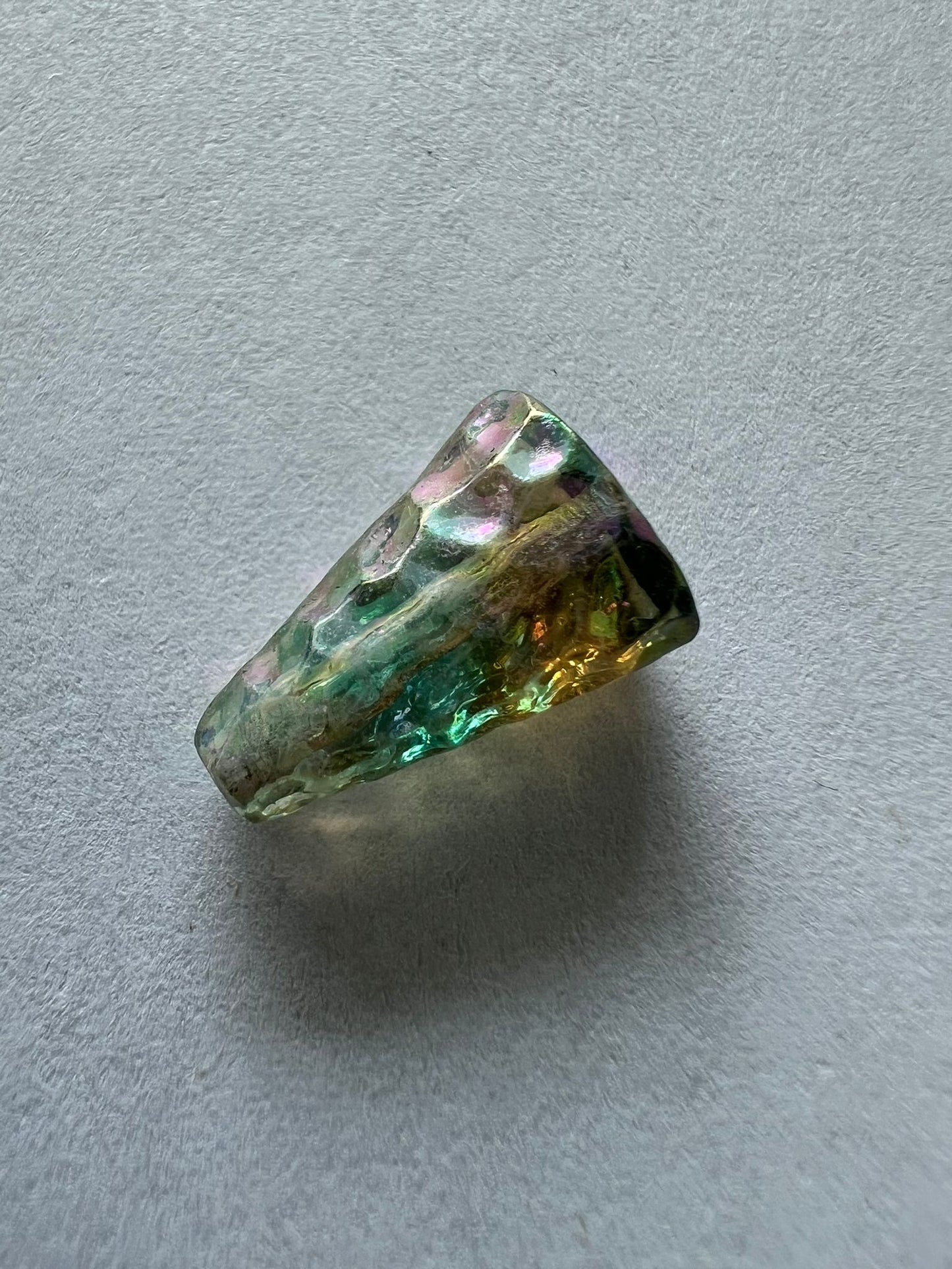 5758 Vintage Acryl Perlen Grün AB 13mm